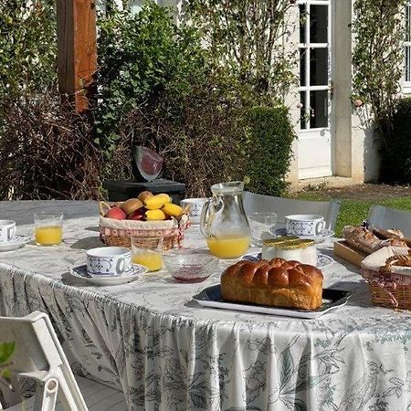 Domaine De Bel Ebat Hotel Paucourt Exterior foto